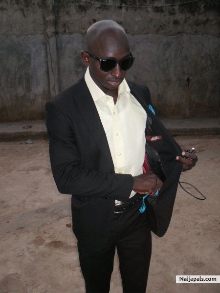  - click for next photo