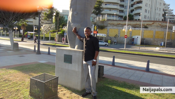  - click for next photo