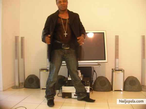  - click for next photo