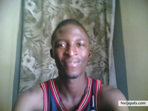 Happy Moi.... - click for next photo