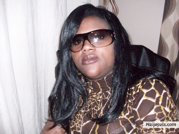 queeniguma - click for next photo