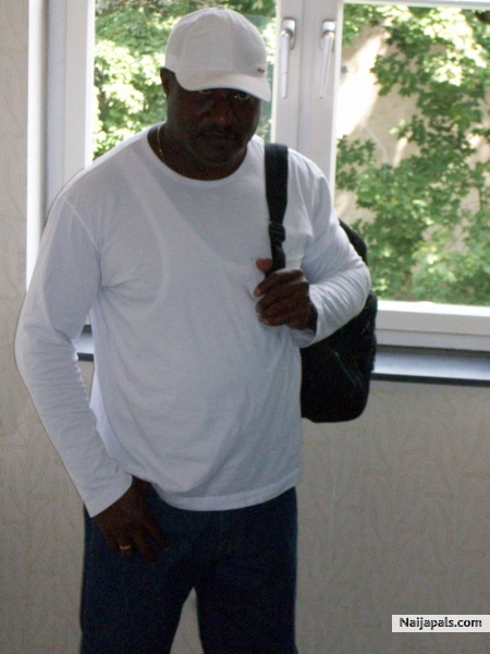  - click for next photo