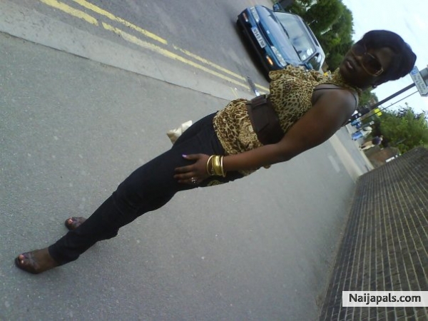DATZ MOI - click for next photo