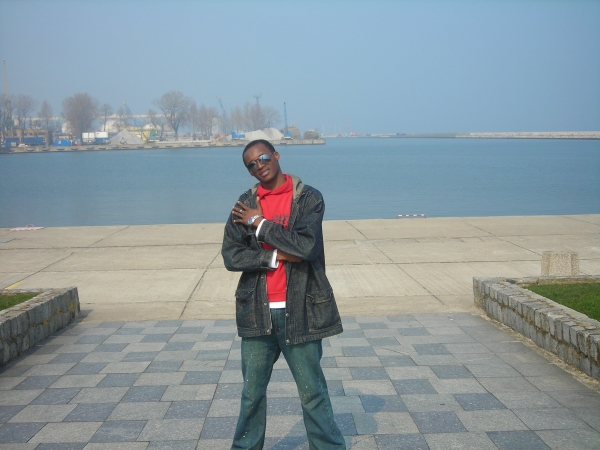  - click for next photo