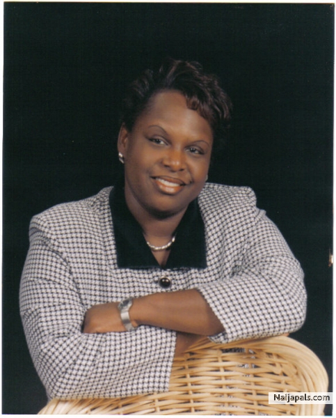 Executive Lady - click for next photo