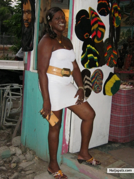 THESEPICTURES WAS TAKEN AT MY STORE ON MY BIRTHDAY ALLIN WHITE - click for next photo