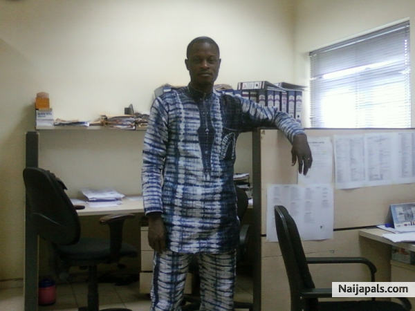 In Ma Office 1 - click for next photo
