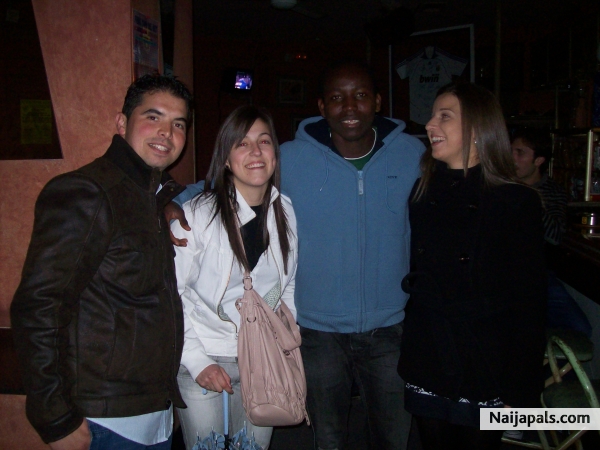 MIS AMIGOS DE GALICIA - click for next photo