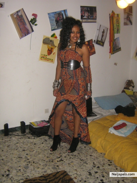  - click for next photo