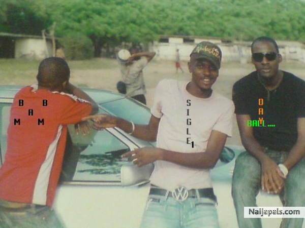  - click for next photo