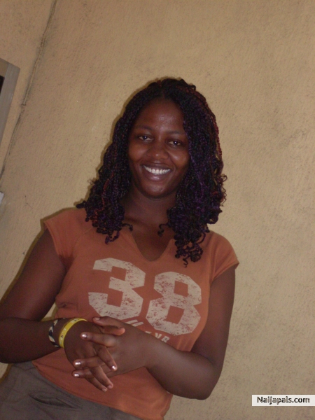 hmmmm........nawa o...even pulish hand ..ah,...na my sis do am o...(ama wound her o)lol - click for next photo