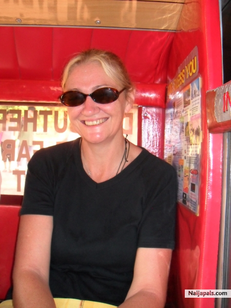 i love the red bus - click for next photo