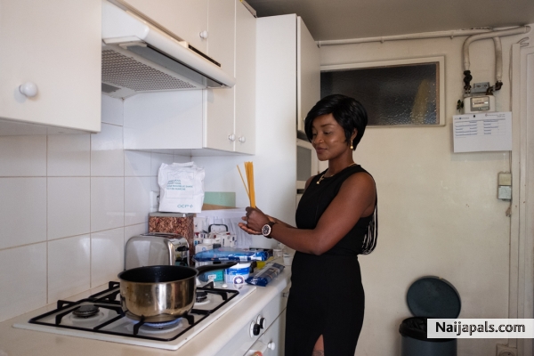kievit66 cook. she still comes in these days. - click for next photo