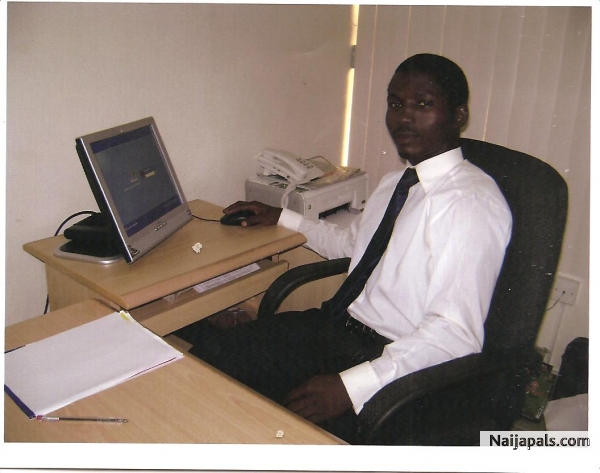 moi, @ work - click for next photo