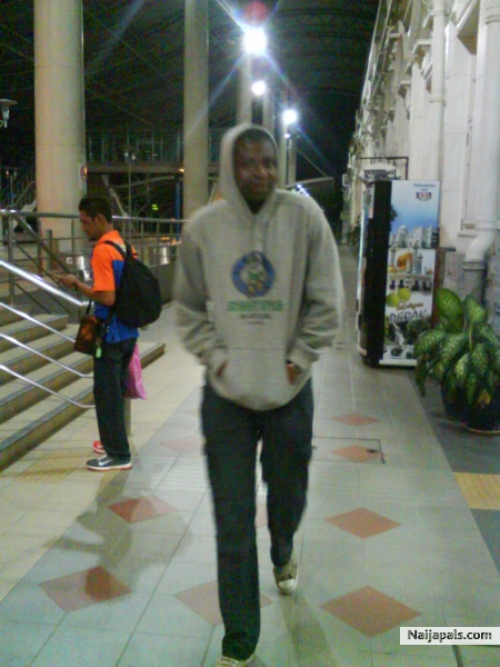  - click for next photo