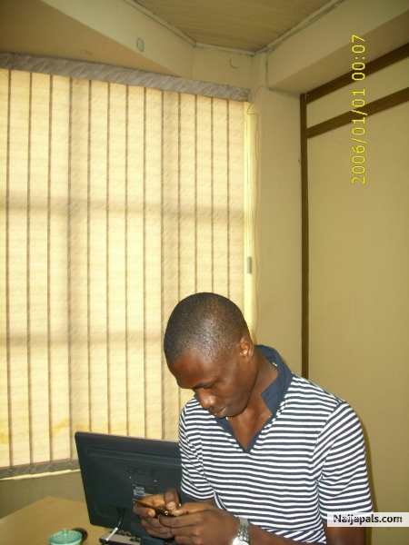  - click for next photo