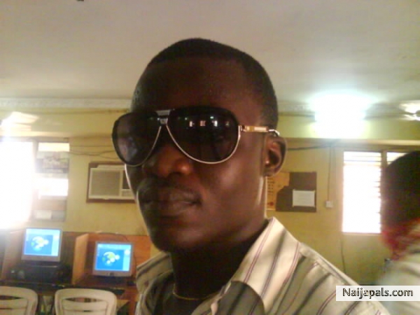 HOTTEST BOY IN TOWN - click for next photo