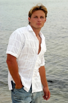  - click for next photo