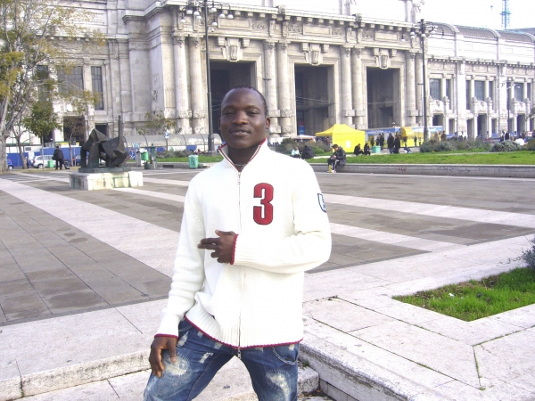  - click for next photo