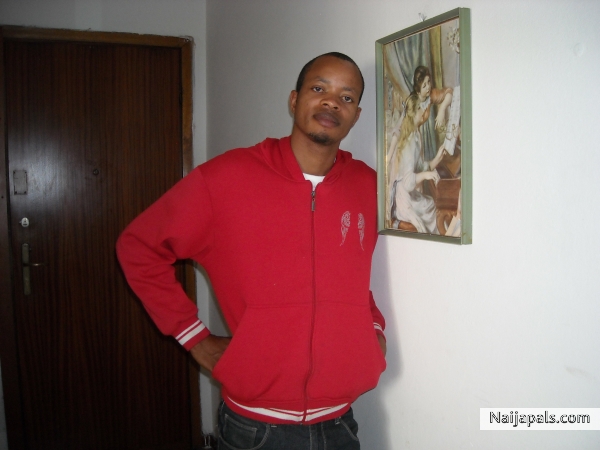  - click for next photo