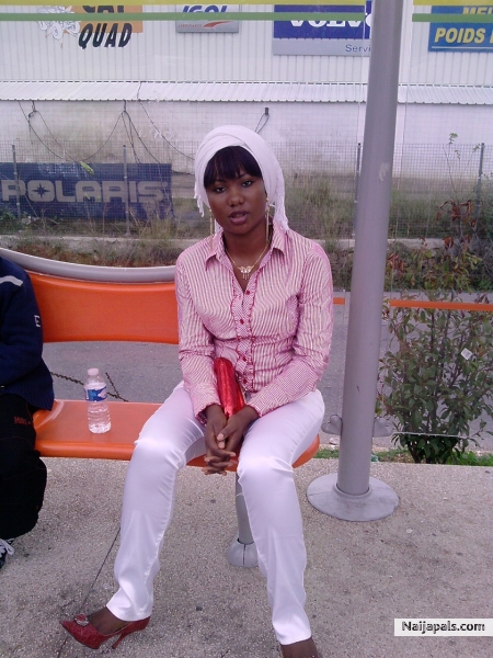  - click for next photo