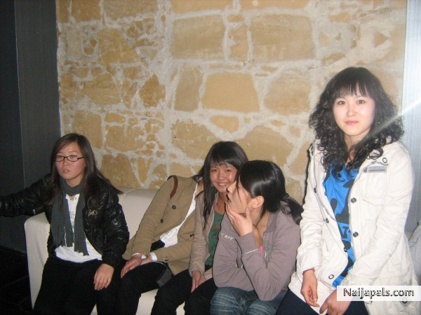 chinkos in d houz - click for next photo