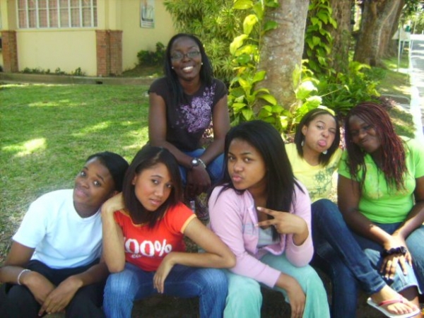 me and my frienzzz am the one in orange.... - click for next photo