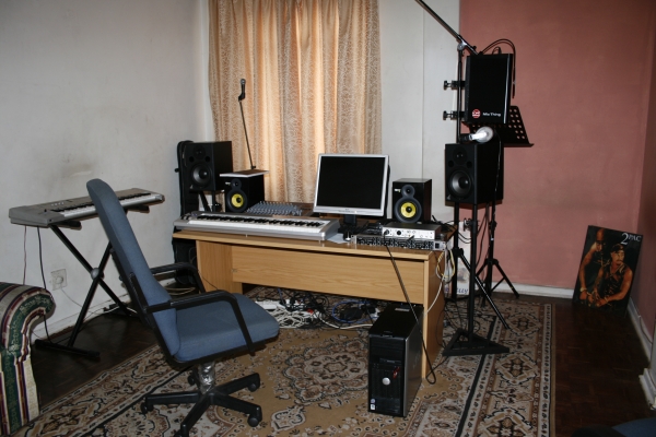 PREMIER CAMEROONIAN OWNED RL IN S.A - click for next photo
