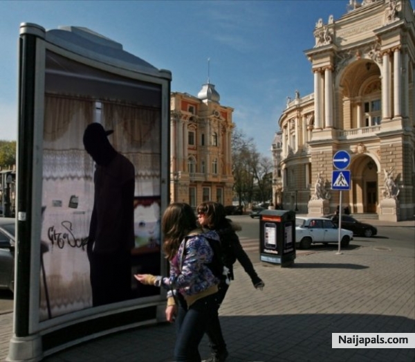  - click for next photo