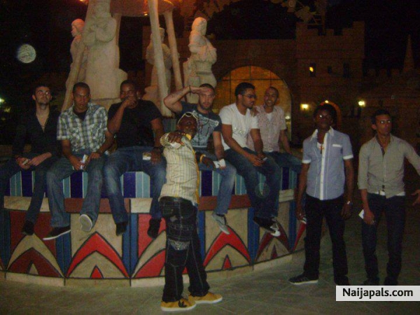  - click for next photo