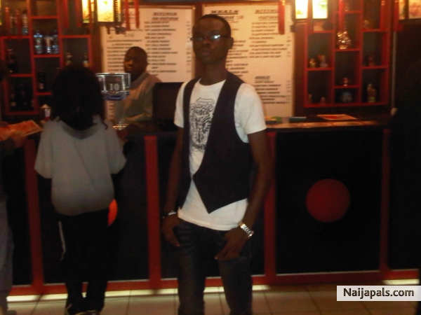  - click for next photo