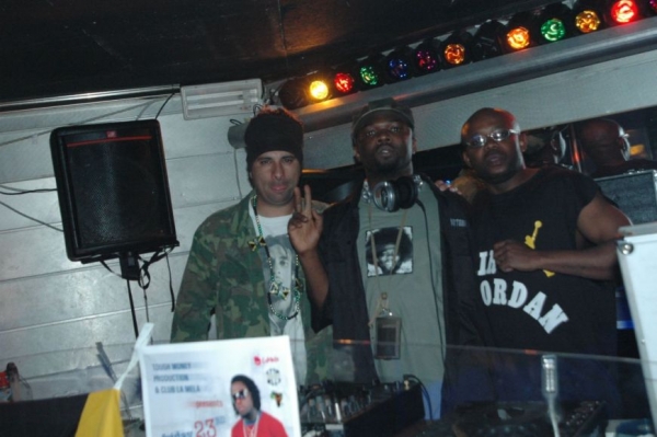 FROM LEFT THE DJ MORRIS ,DJ MARSHAL & DJ ADAMZ - click for next photo