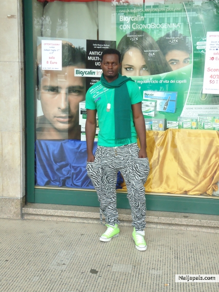  - click for next photo
