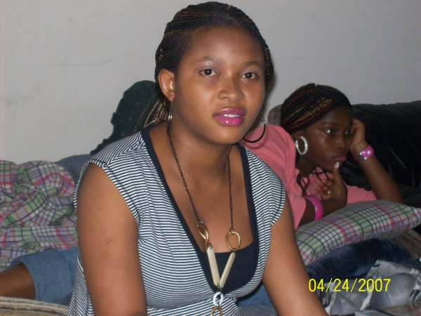 my big sister nd my lil sister - click for next photo