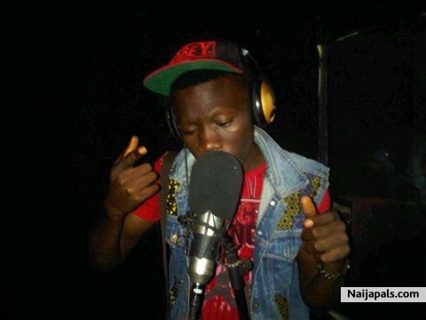 Me against the Microphone! - click for next photo