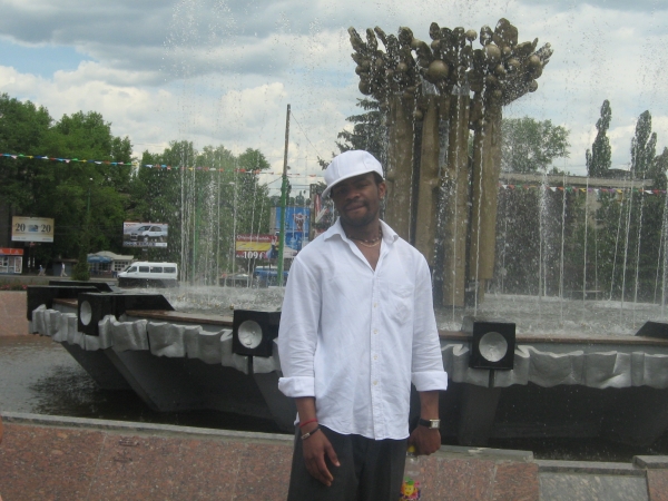  - click for next photo
