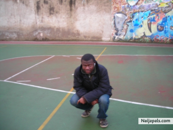  - click for next photo