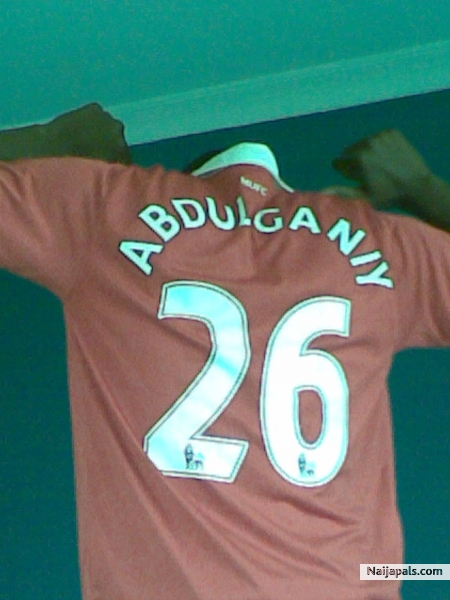 man u boi - click for next photo
