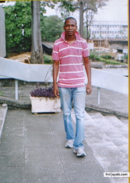 Right now am chilling out in the zanga - click for next photo
