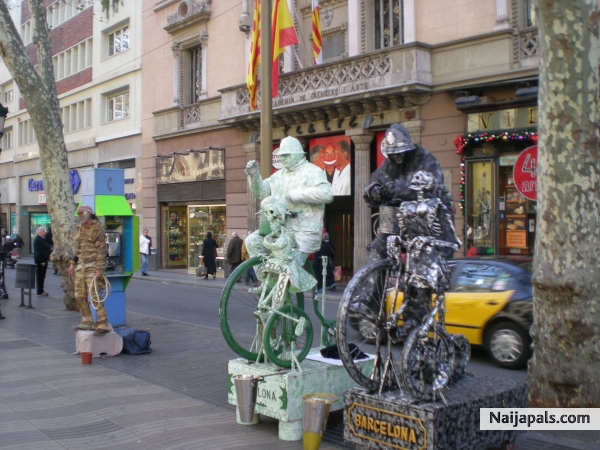 street festival in barcelona spain - click for next photo