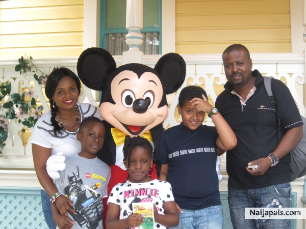 Paris in disneyland - click for next photo