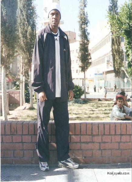  - click for next photo