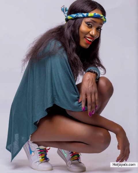 RISKY COVER BY ZEENA - click for next photo