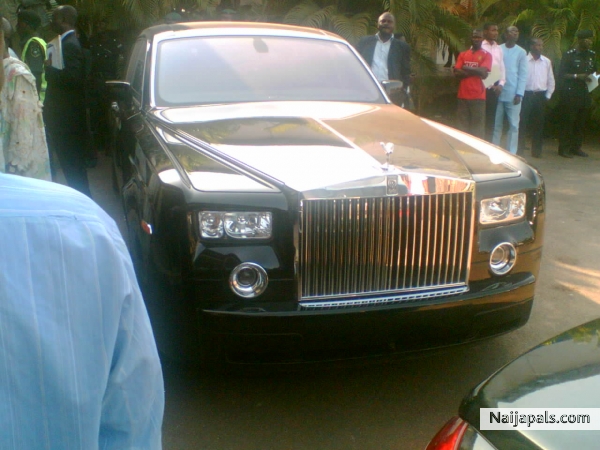 Esama' s Rosroyce phantom - click for next photo