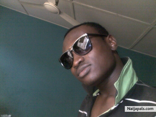 holla at ur boi - click for next photo
