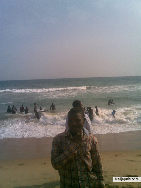 lozper at sultan beach - click for next photo