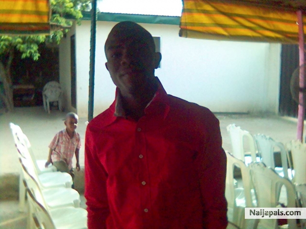 Darling boy 4 lyf - click for next photo