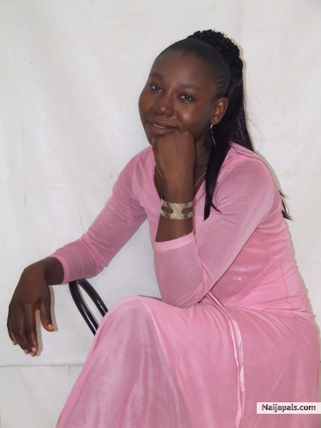 loly - click for next photo