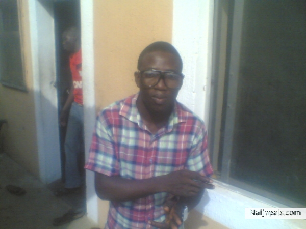  - click for next photo