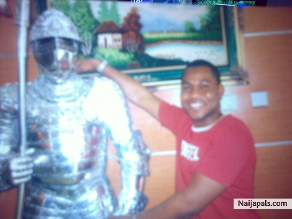  - click for next photo